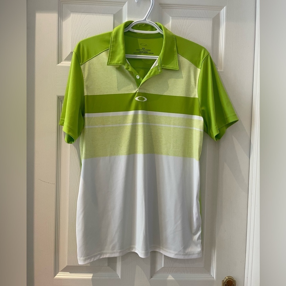 Men’s Oakley polo golf tee